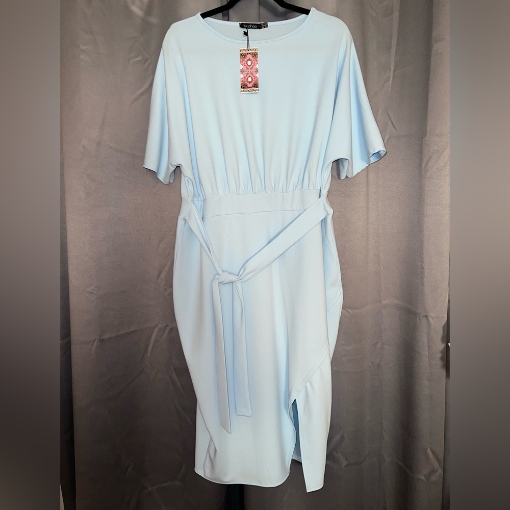 NWT Boohoo wrap dress